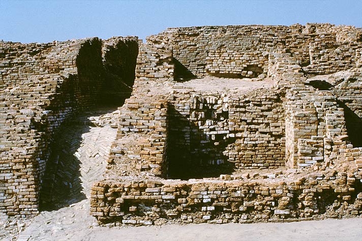 important buildings of indus valley civilization