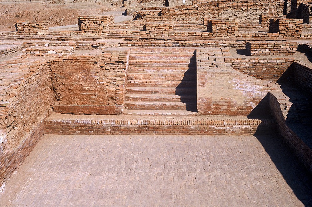 Mohenjo-daro, Great Bath, SD Area, looking north