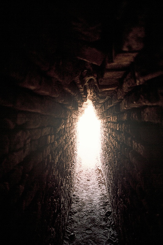 Mohenjo-daro, Looking out from inside the drain