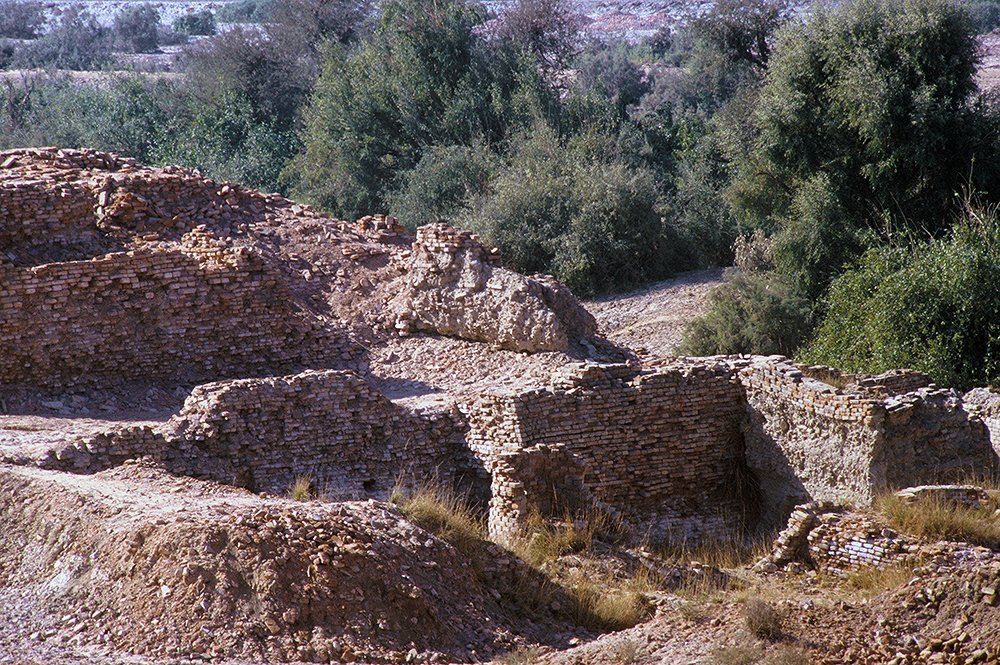 Mohenjo-daro, Eroded face of Granary