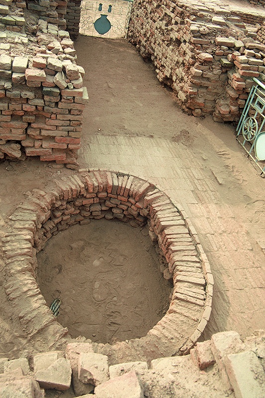 Mohenjo-daro, Oval Well, SD Area