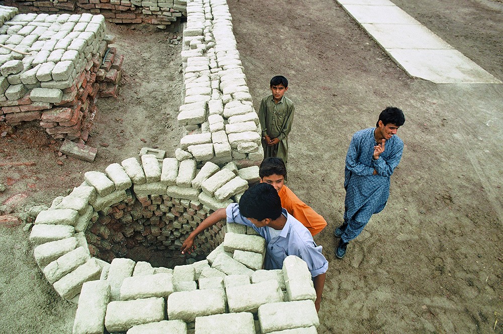 Mohenjo-daro, Public well, HR Area