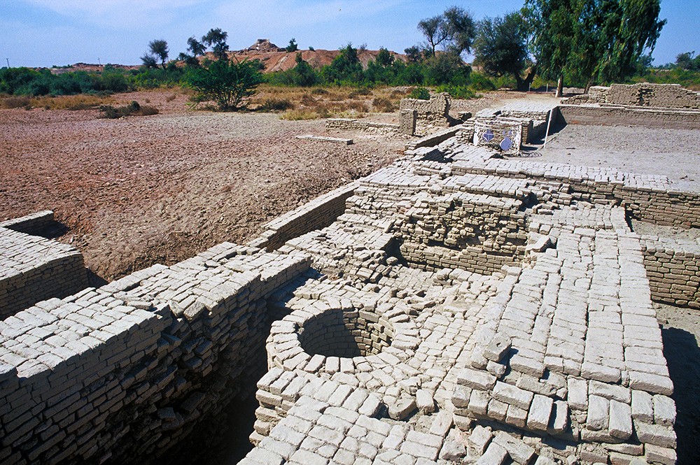 Mohenjo-daro, Well and platform, DK-G Area