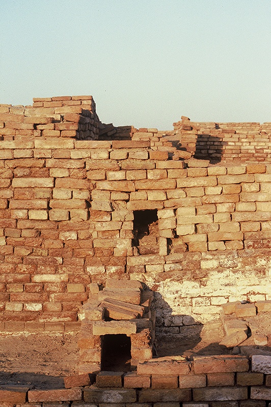 Mohenjo-daro, Covered Drains Leading from the Dyer's Workshop, VS Area