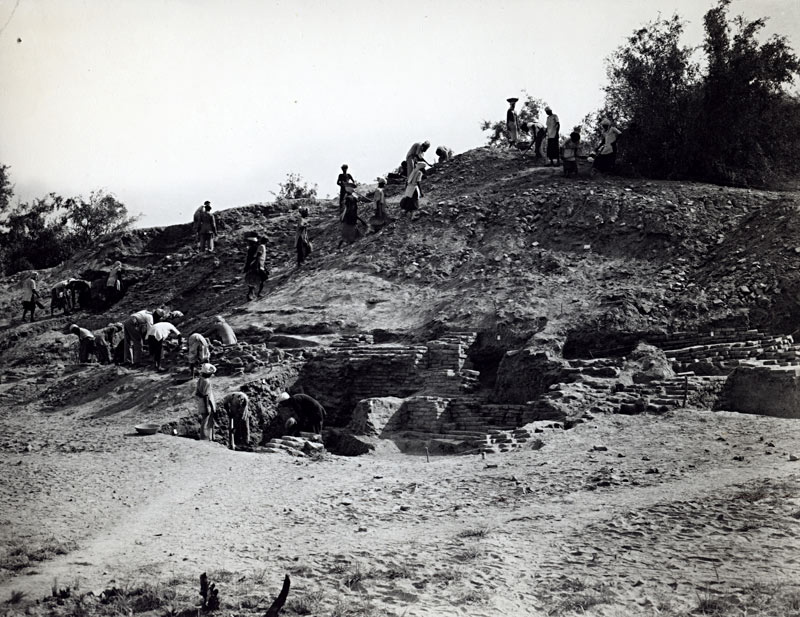 Initial Citadel Gateway Excavations, Mohenjo-daro [35]