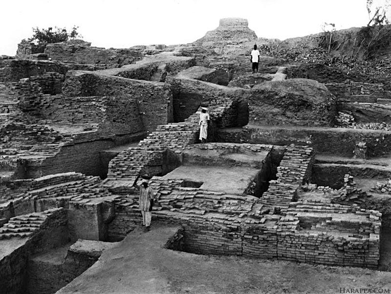 Western Edge of Citadel, Mohenjo-daro