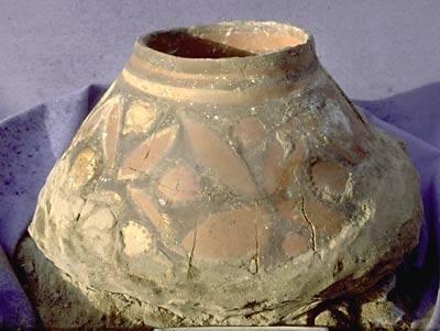During the pre-Indus Ravi phase, is one of the earliest examples of the intersecting circle motif in the Indus region. 