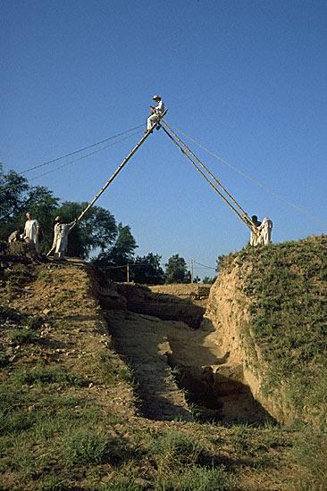 Richard Meadow photographing at Harappa