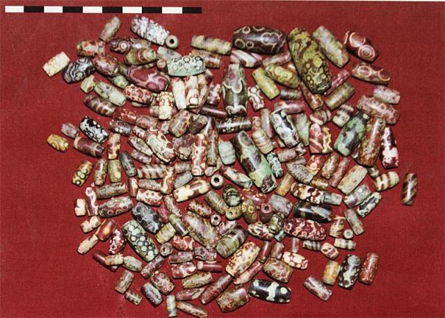 3. Beads, Agate
