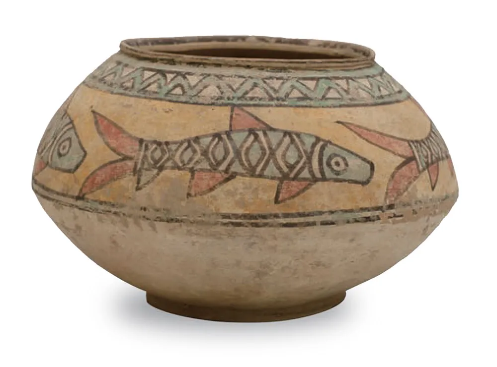 Nal-style pot wish fish motif