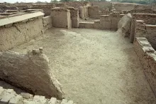 Mohenjo-daro, Large Courtyard with mud brick filling, DK-G Area