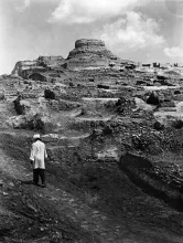 Stupa and Indus Period Structures, Mohenjo-daro