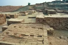 Mohenjo-daro, Narrow Streets, DK-G Area