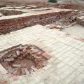 Mohenjo-daro, Well surrounded by paving, DK-B area